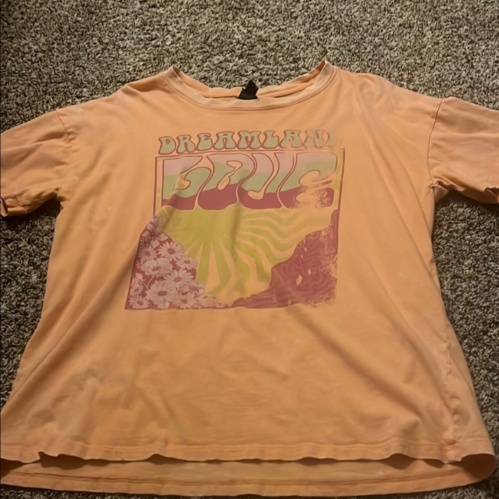 Peach Graphic Tee with Dreamland Print